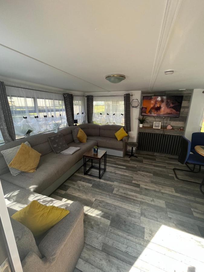 Unique Caravan With Outdoor Space Ballantrae المظهر الخارجي الصورة