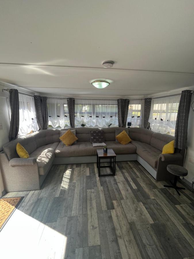 Unique Caravan With Outdoor Space Ballantrae المظهر الخارجي الصورة
